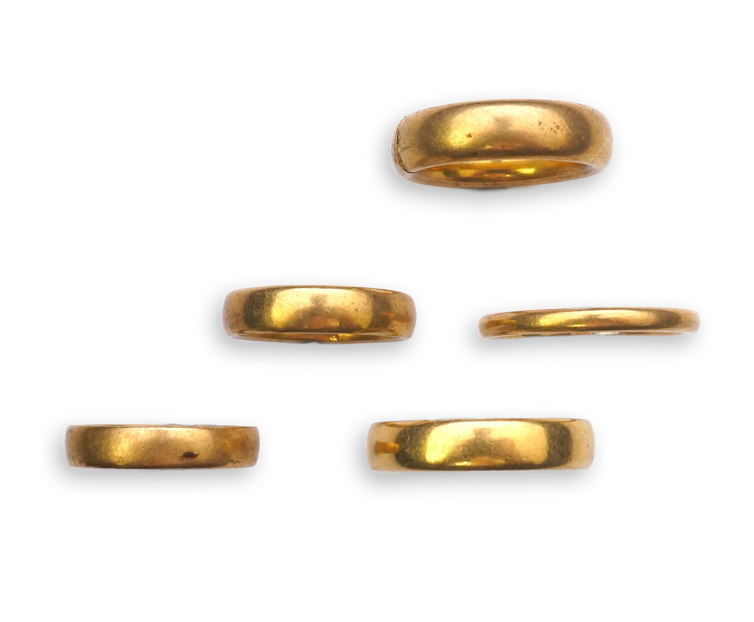 Five 22ct gold wedding bands